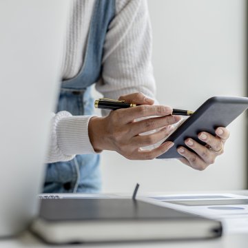 Sending a fax on a mobile device